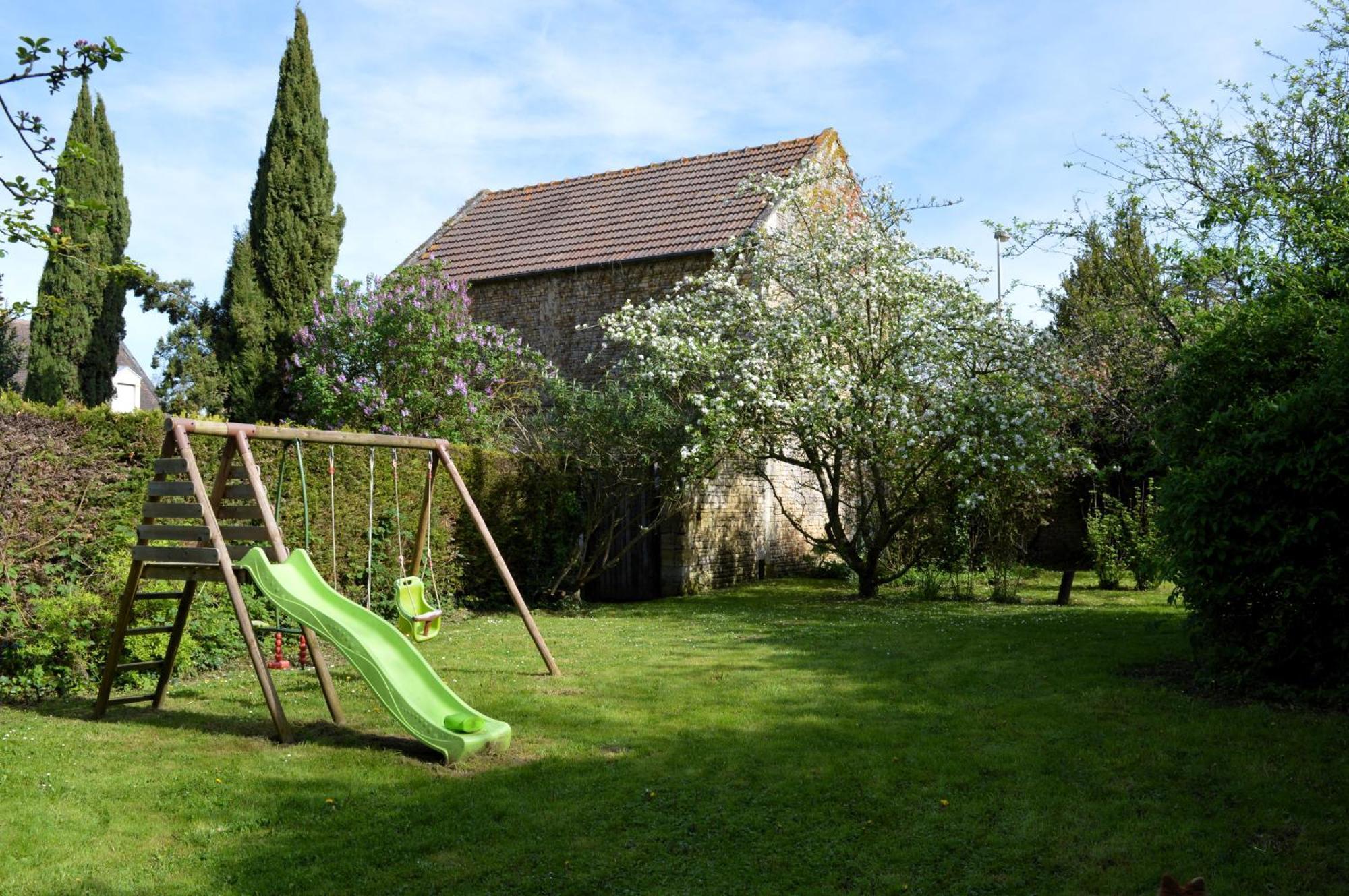 L'Auberge Du Lavoir, Maison En Pierres Avec Jardin Cairon Exterior photo